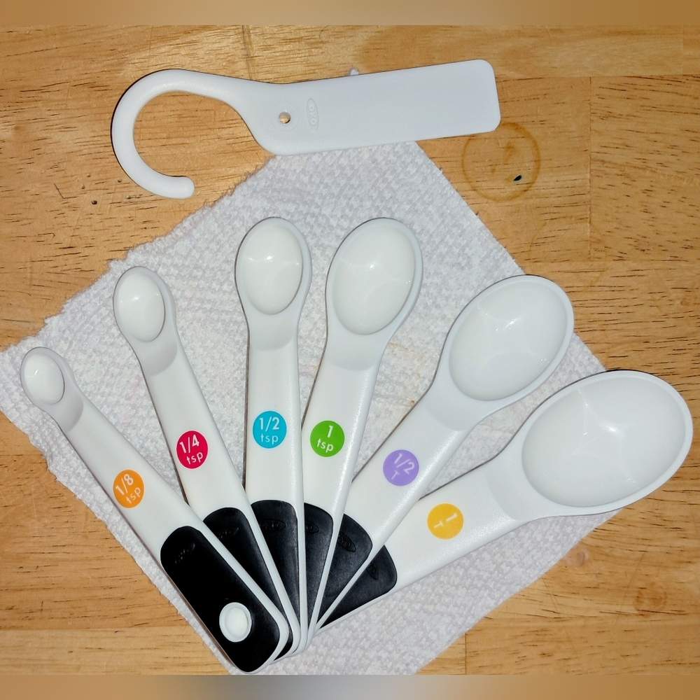 OXO 7 pc MEASURING SPOON SET